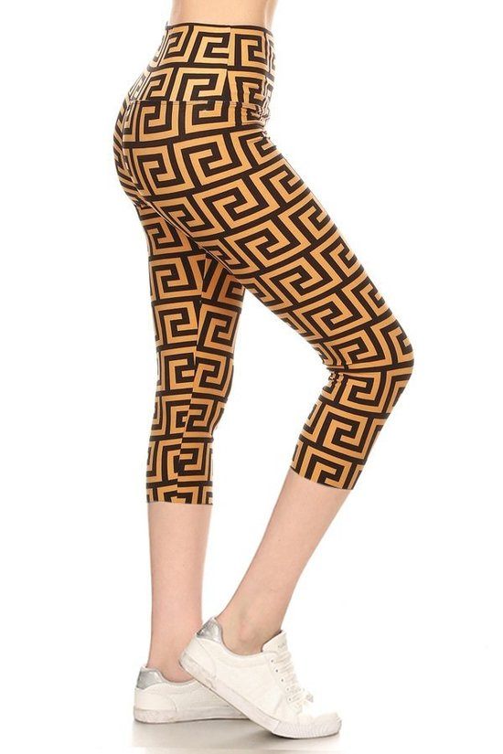 Meander Printed Knit Capri Legging With High Waist.