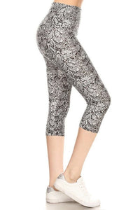 Snakeskin Printed Knit Capri Legging With High Waist